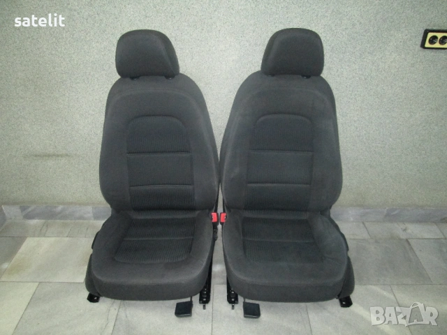 Продавам 2 броя много добри предни седалки за Audi A4 B8 2008 до 2015 