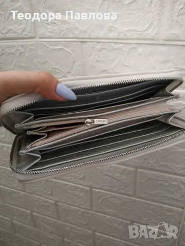 Дамско портмоне Carpisa, снимка 4 - Портфейли, портмонета - 49975551