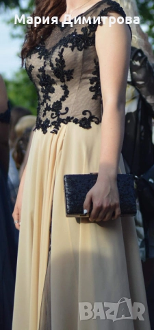 Официална рокля в бежово-черно