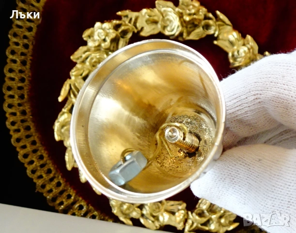 Посребрена бронзова камбанка,звънче,релеф. , снимка 2 - Антикварни и старинни предмети - 53394997