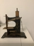 Детска шевна машина  производство Германия  M.uller  DRGM  1930 години  състояние според снимката, снимка 1