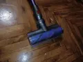 Много добра прахосмукачка Dyson V8 с нова батерия и аксесоари, снимка 4