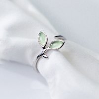 Нежен дамски пръстен с малки опали, посребрен, снимка 4 - Пръстени - 42138473