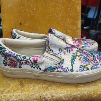 Уникални кецове Vans 38,5 номер, снимка 1 - Кецове - 35798497