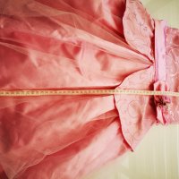 Официална рокля в розово с тюл и дантела размер 116, снимка 5 - Детски рокли и поли - 41100362