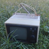 Портативен телевизор Шилялис Silelis 405 D-1 от соца, снимка 2 - Антикварни и старинни предмети - 42269654
