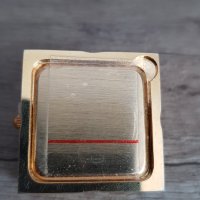 Миниатюрен кварцов часовник " LE TEMPS"-подаръче, снимка 4 - Антикварни и старинни предмети - 41922458