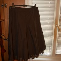 Кафява сатенена пола с райе, като нова, снимка 3 - Поли - 41573501