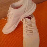Adidas бели маратонки, снимка 3 - Маратонки - 34328008