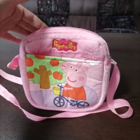 Детска чантичка Pepa pig, снимка 1 - Раници - 44612679