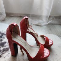 Червени сандали на платформа , снимка 8 - Сандали - 41116157