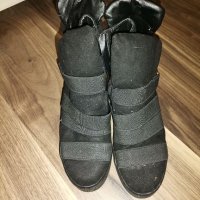Черни обувки на платформа, снимка 1 - Дамски ежедневни обувки - 35799744