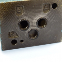 Хидравличен клапан BOSCH 0811332 pressure regulation valve, снимка 6 - Резервни части за машини - 36376546