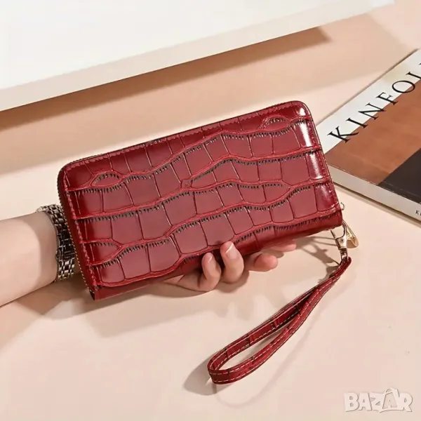 Елегантен дамски портфейл с крокодилски модел от изкуствена кожа, Червен, снимка 1
