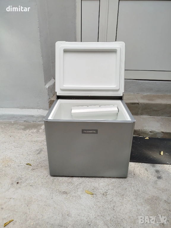 Хладилник Dometic на 12*220 V- gaz -41 литра, снимка 1