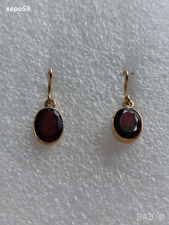 Прекрасни 18 каратови обеци с тъмно вишневи гранати, снимка 1