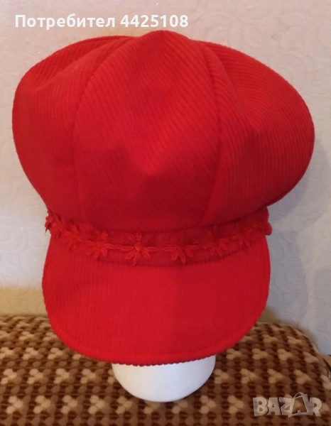 Червен дамски каскет , снимка 1