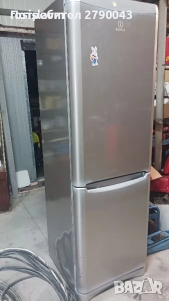 Хладилник с фризер Indesit - използван, гр. Ямбол, снимка 1