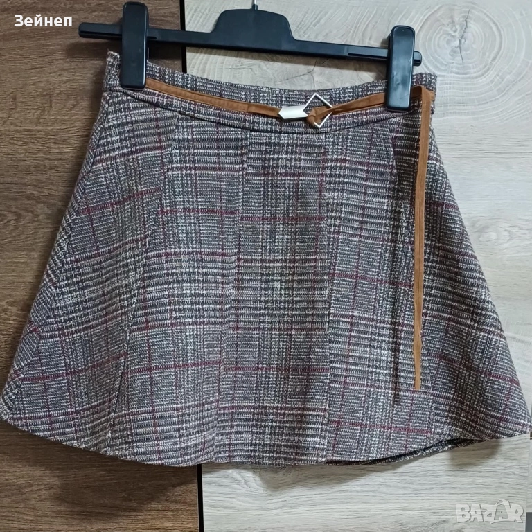 Пола с коланче, снимка 1