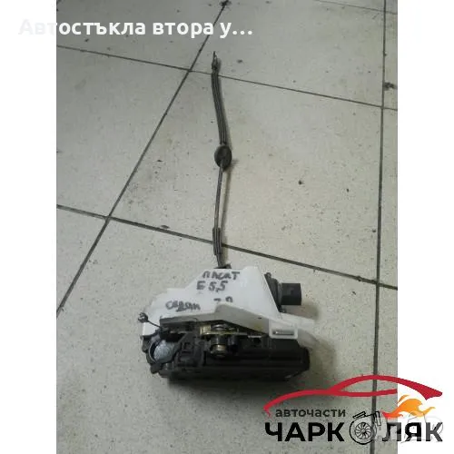 Брава врата задна дясна Фолксваген Пасат Б5.5 седан 2001г., снимка 1