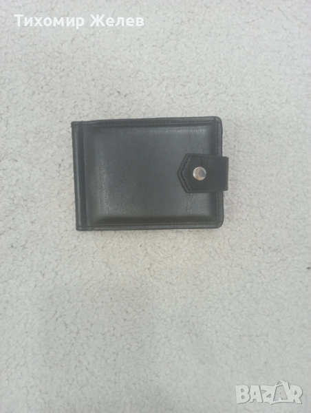 Продавам малко портомоне , снимка 1