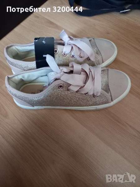 Нови маратонки, снимка 1