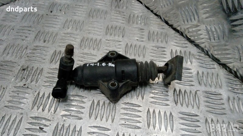 Помпа съединител VW Golf 4 1.6i SR 2000г., снимка 1