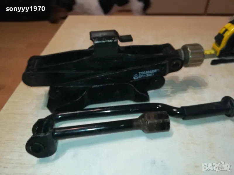 RENAULT-КРИК С МАНИВЕЛА-ВНОС ФРАНЦИЯ 3011241002, снимка 1