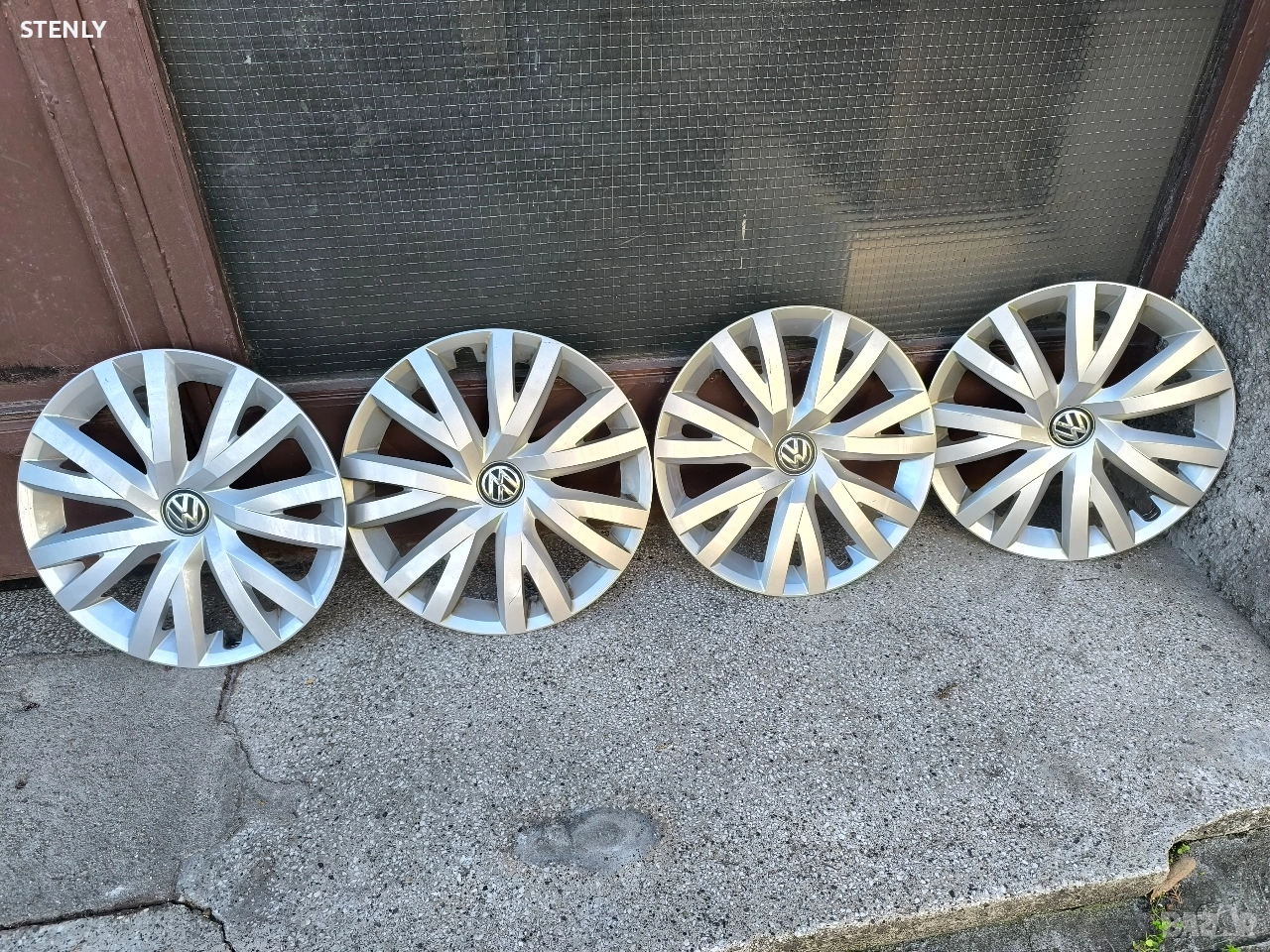 Оригинални тасове за Фолксваген,Wv-16 цола, снимка 1