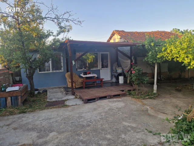 Нова и стара къща в китното село Мало Крушево. Язовир Пясъчник на 1км,Пловдив на 30км. Междуградски , снимка 1