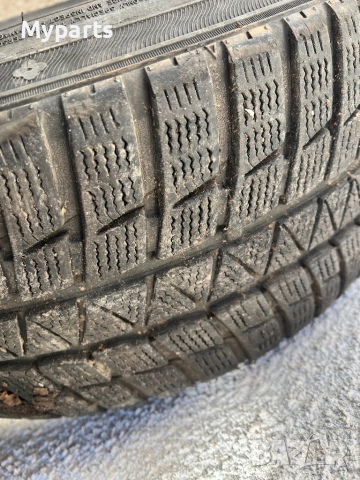 Зимни гуми 225/45 R18 Sumitomo с борд усилени, снимка 6 - Гуми и джанти - 52418622
