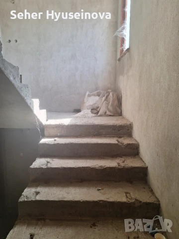 Продавам многофамилна къща в гр.Попово, снимка 18 - Къщи - 50596038