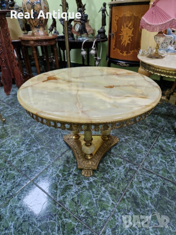 Чудесна антикварна белгийска бронзова маса с плот от оникс , снимка 1