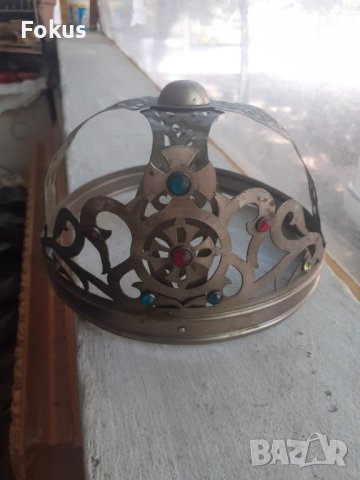 Стара метална корона
