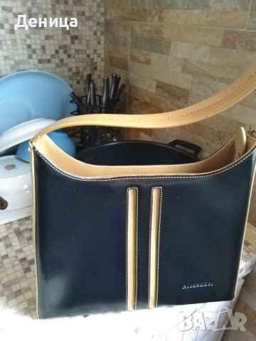 Дамски чанти, снимка 5 - Чанти - 36139121