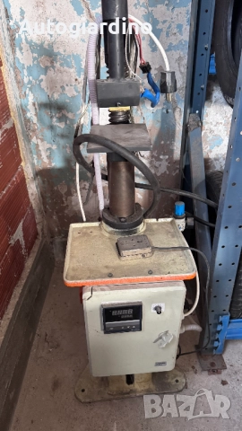 Машина за поставяне на щампи