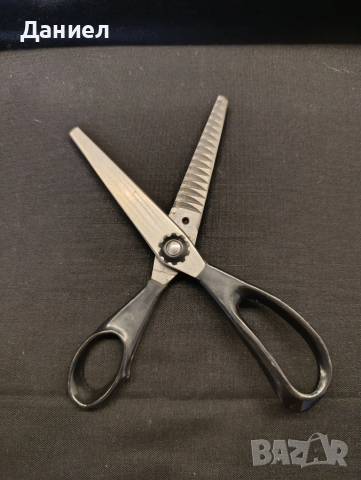 Голяма назъбена ножица