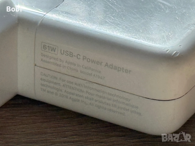  Apple Macbook Power Adapter Charger (A1947) - 61W - USB-C, снимка 4 - Оригинални зарядни - 52401797