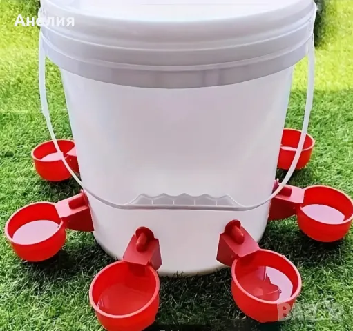 Автоматична поилка за птици, снимка 1