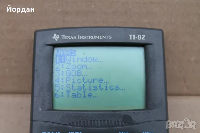 Калкулатор ''Texas Instruments TI 82'' , снимка 2 - Други ценни предмети - 47990170