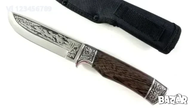 Богато двустранно гравиран ловен нож с инкрустирани вълци 130х255
