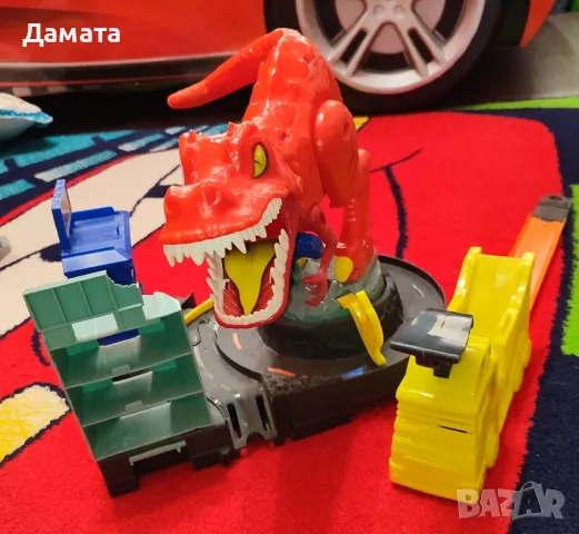 Лот от различни играчки/писти Хот Уилс и други 