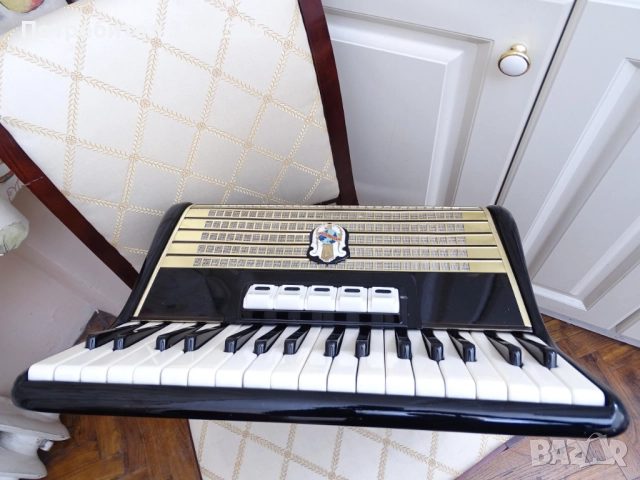 Акордеон Велтмайстер 60 баса, снимка 7 - Акордеони - 52912540