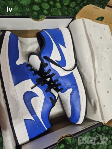 Мъжки кецове Nike Air Jordan 1 Low, снимка 8 - Кецове - 52355764