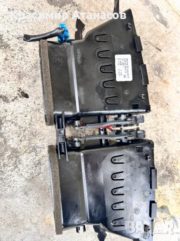 A2048308464 .Духалки парно средна конзола табло за Мерцедес Ц-класа W204. A2048308464, снимка 8 - Части - 49317658