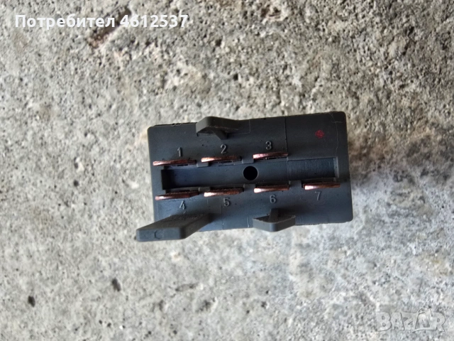 Копче/бутон/реле за аварийни светлини за Голф 4 Бора Пасат VW Golf 4 Bora Passat, снимка 4 - Части - 53581655