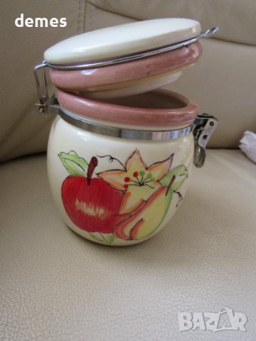 Керамичен буркан, снимка 2 - Декорация за дома - 41594485