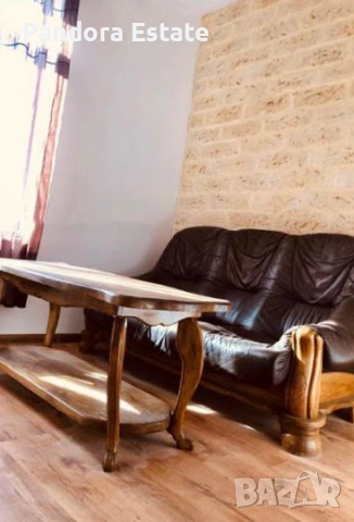 Продава тристаен апартамент в кв. Толстой