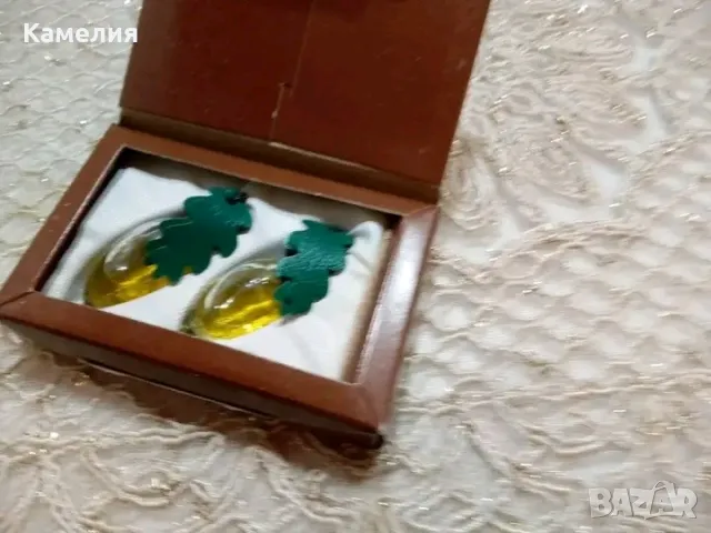 Ретро винтидж парфюм 