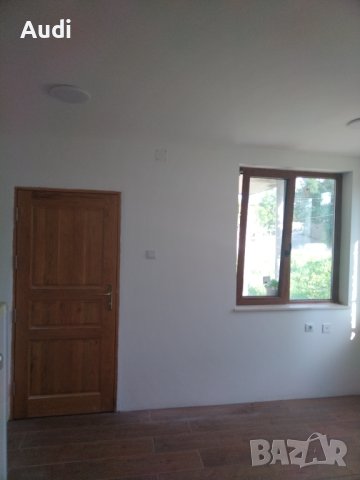 Продавам двуетажна тухлена къща с гараж в с. Присово Ремонтирани баня и кухня!  Поставени нови интер, снимка 7 - Къщи - 41086010